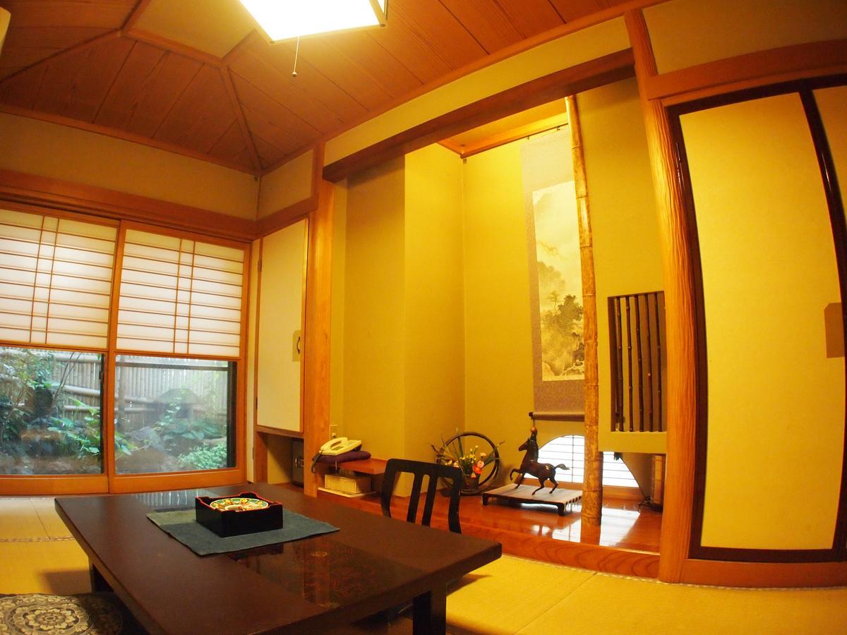 Chuo Hotel Chikuma Buitenkant foto